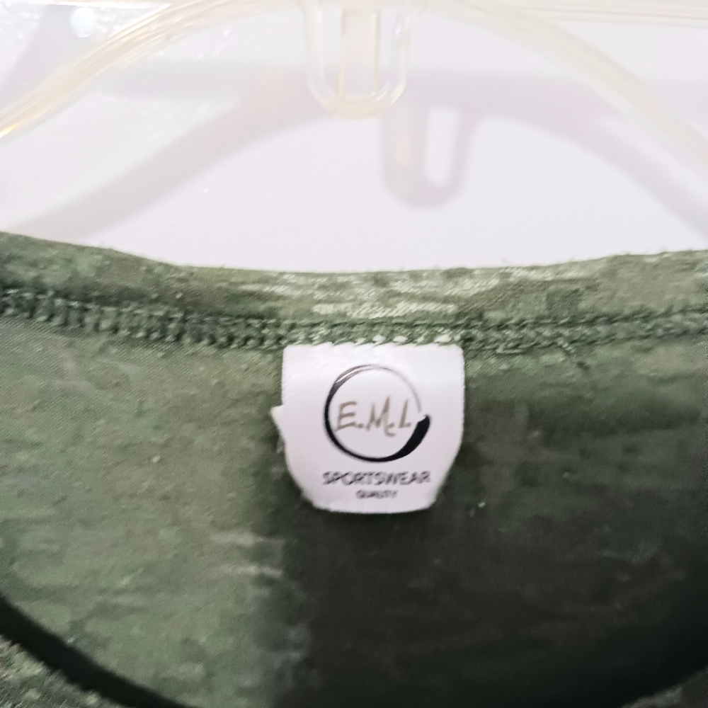 Vintage Emi Sportswear Graphic Top, Size Medium, Colo… Gem